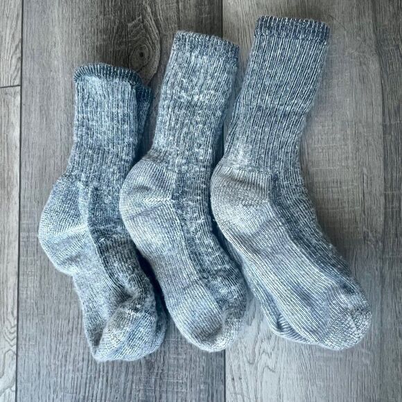 Smartwool 3 Pairs Crew Socks SAME SIZE Cushioned Classic Edition Hiking Warmth - Picture 2 of 3